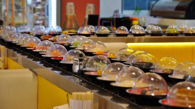 conveyor belt sushi